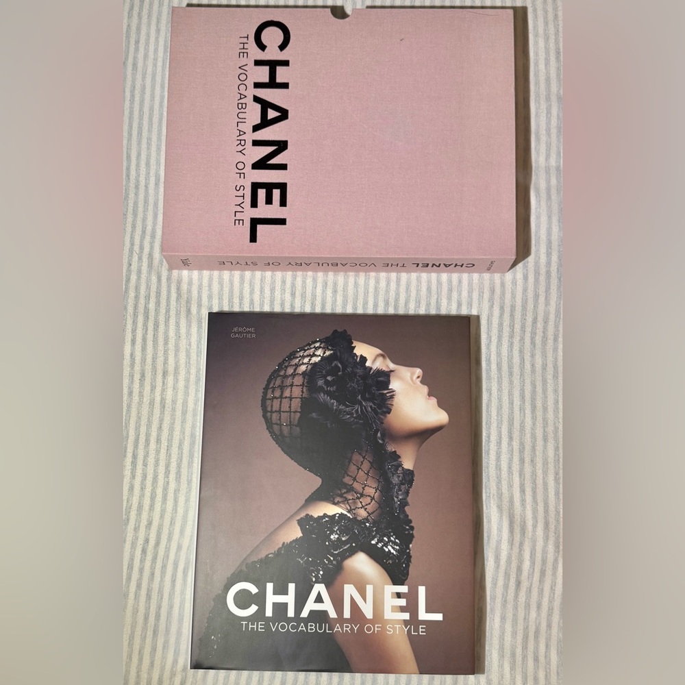 Chanel: Vocabulary of Style book